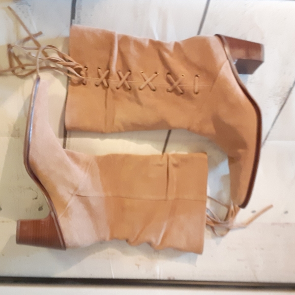 COPY - HOKUS POKUS WORN ONCE "CUERVO" LEATHER BOOTS - Picture 3 of 5